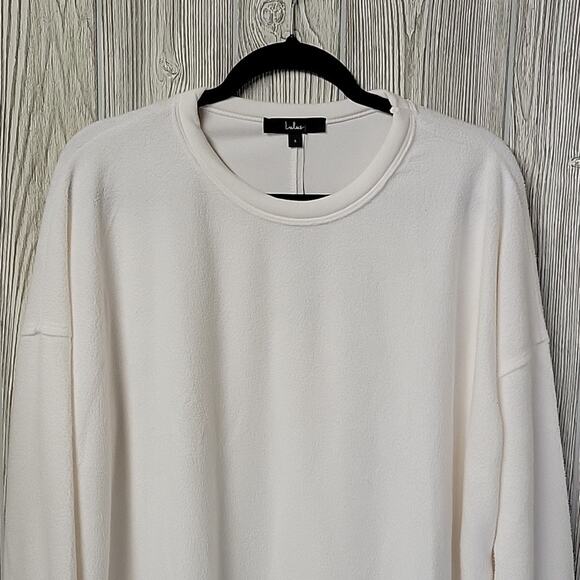 Lulus White Crewneck Pullover Sweatshirt Womens Size Small NWT - Picture 2 of 11